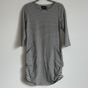 Betabrand 30-Day Travel Gray Striped Knit Dress M Capsule Wardrobe Minimalist